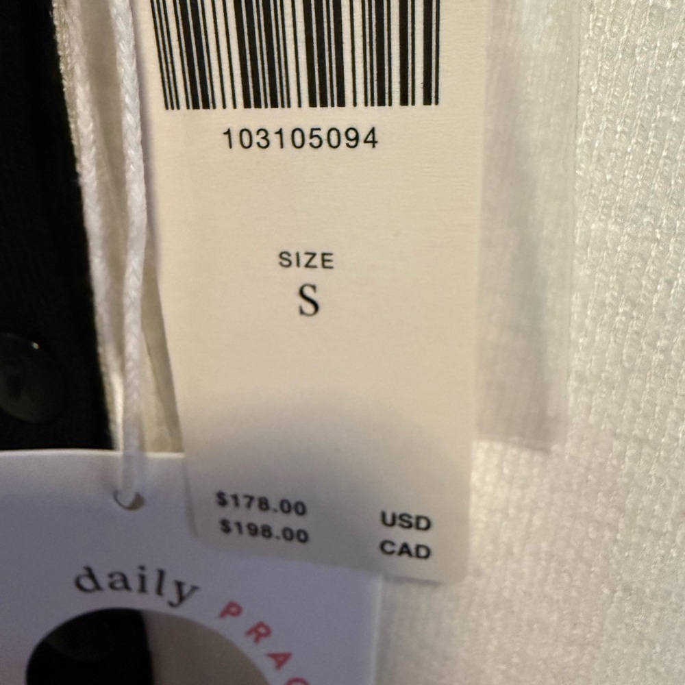 Daily Practice Go Team Embroidered Henley Top Size Small NWT Reg Price $178 - Picture 7 of 7